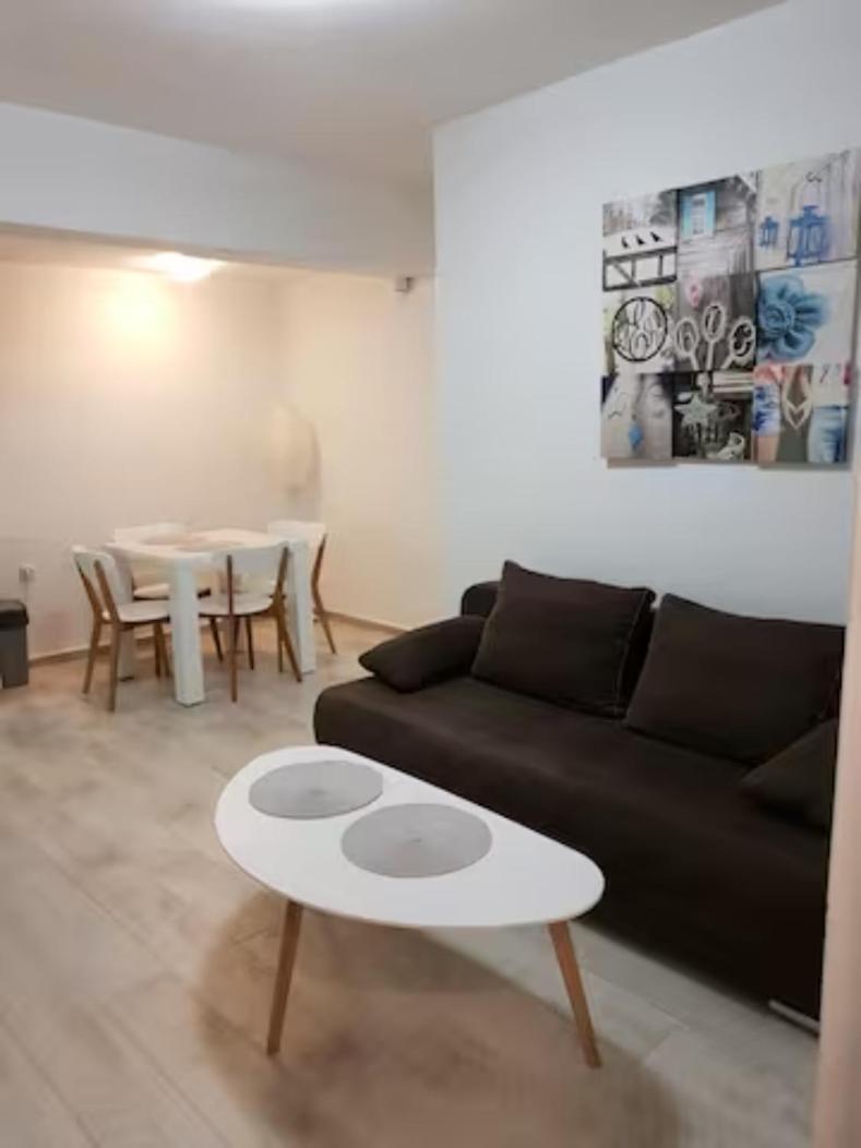 Suitable Summer Apartments Пула Екстериор снимка